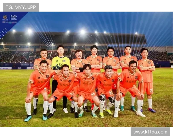 那些在绿茵场上闪耀的帅气足球明星们的魅力与风采 那些在绿茵场上闪耀的帅气足球明星们的魅力与风采