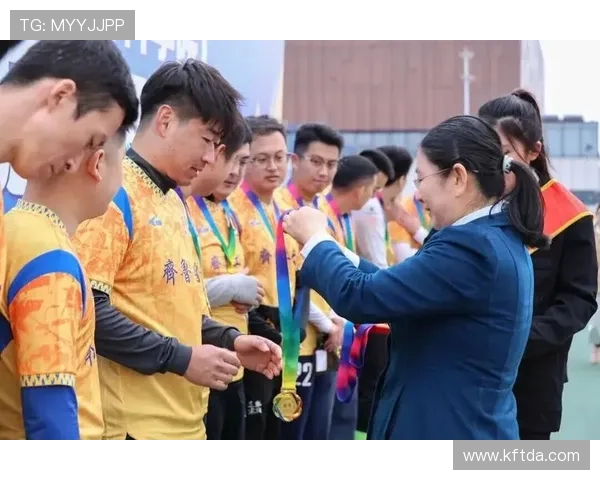 足球明星齐聚一堂录制祝福视频传递温暖与力量给球迷们 足球明星齐聚一堂录制祝福视频传递温暖与力量给球迷们