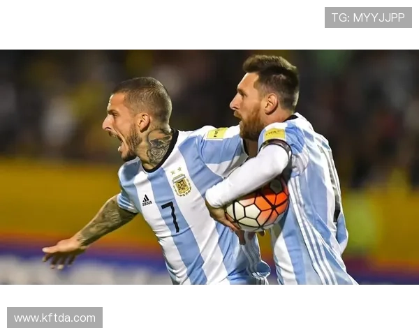 梅西在赛场上怒吼足球明星们的激情碰撞引发热议